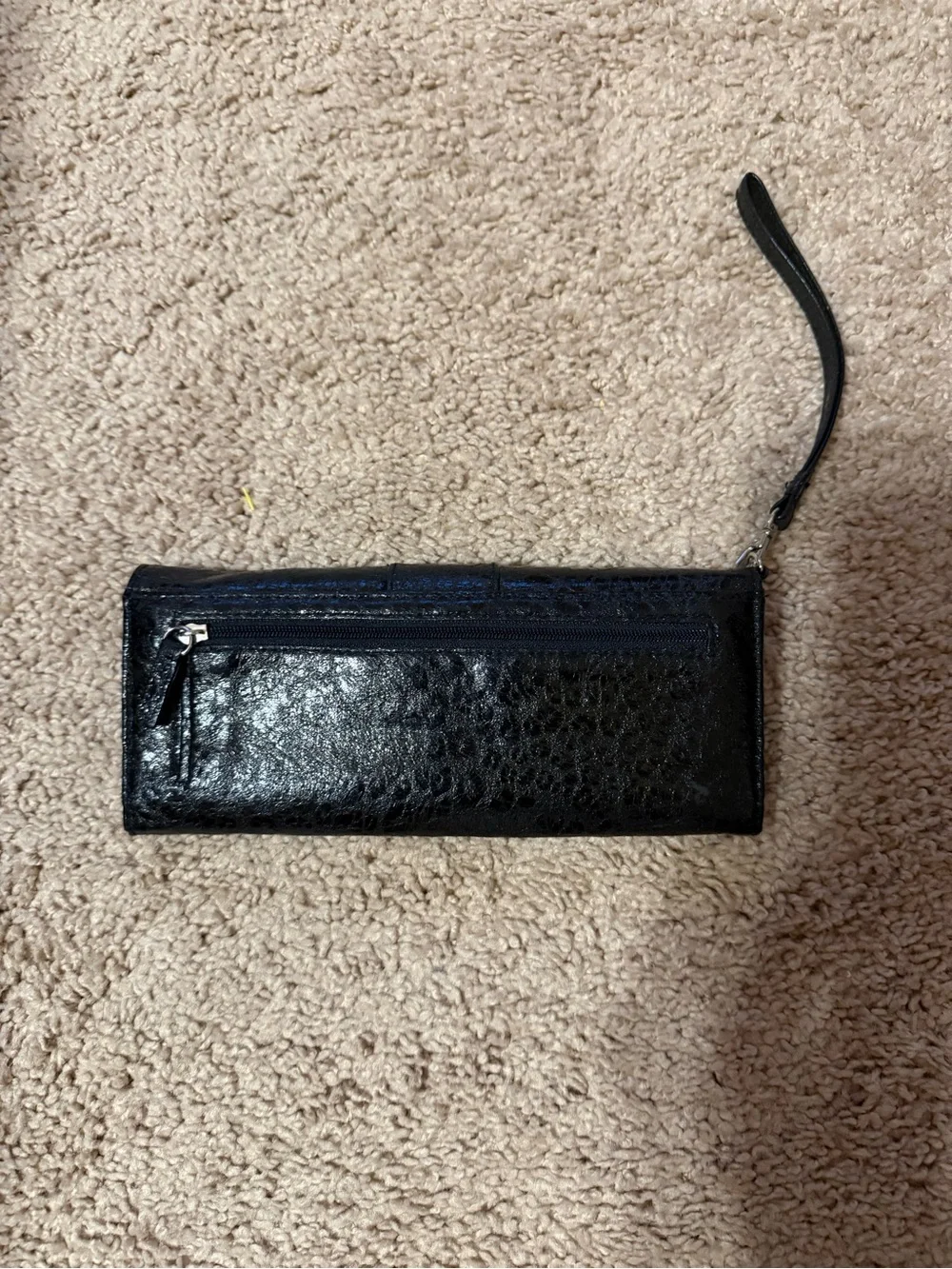 (NWOT)mundi Black Leather Wristlet Wallet with Silver Buckle